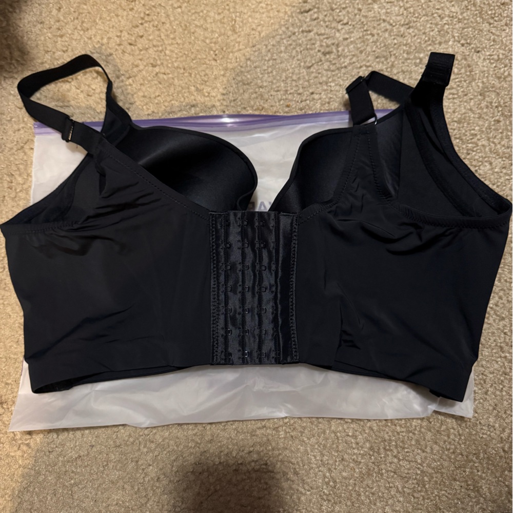 Black SheCurve bra - Picture 6 of 9
